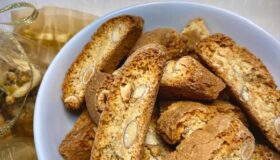Cantuccini, das traditionelle italienische Kaffee-Gebäck.