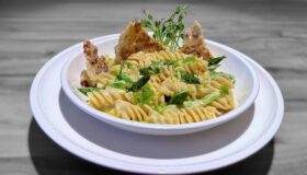 Fusilli mit Spargel und Parmensan