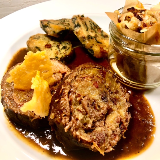 Mediterrane Rinderroulade  mit Kartoffelstampf.